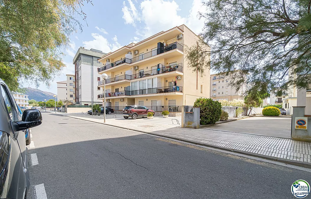🌴 Wunderschöne Wohnung mit Terrasse und privatem Stellplatz – Salatar