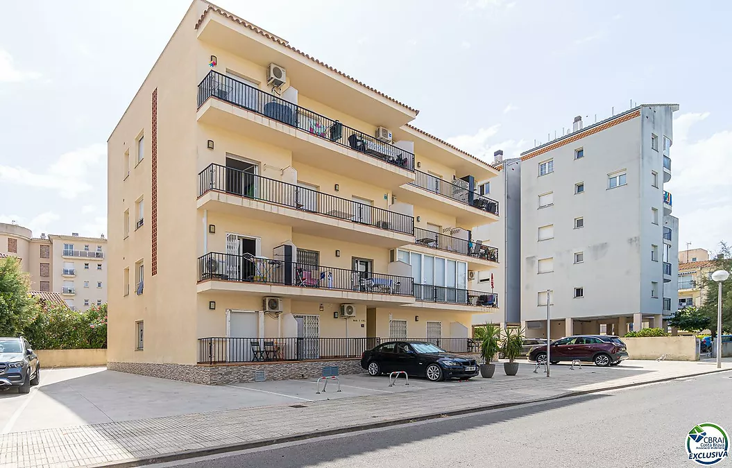 🌴 Wunderschöne Wohnung mit Terrasse und privatem Stellplatz – Salatar