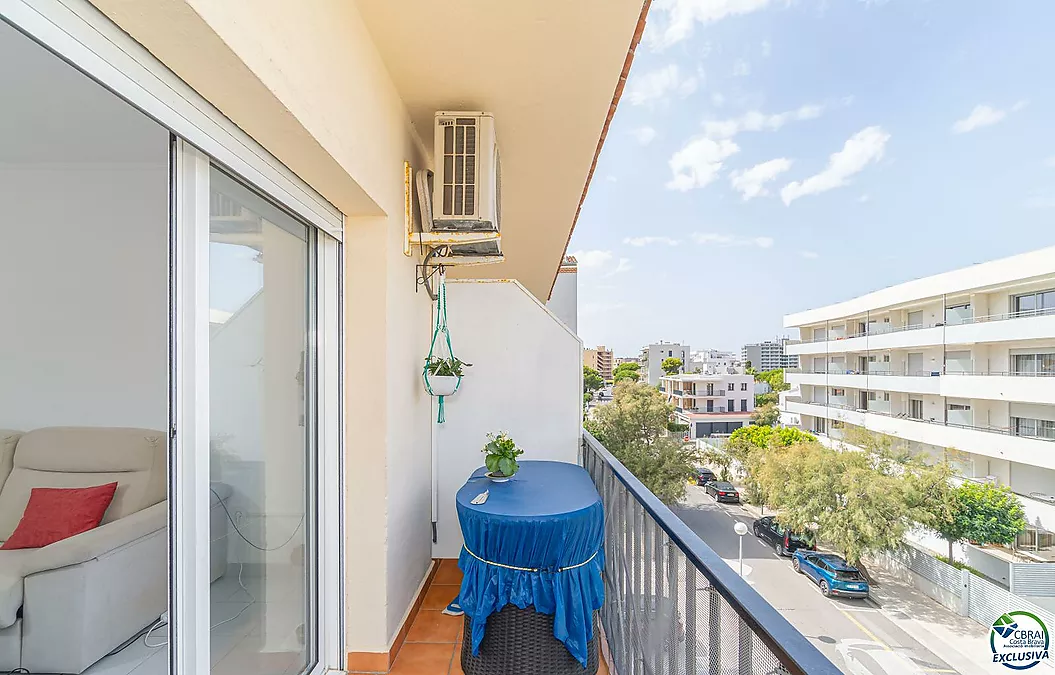 🌴 Wunderschöne Wohnung mit Terrasse und privatem Stellplatz – Salatar