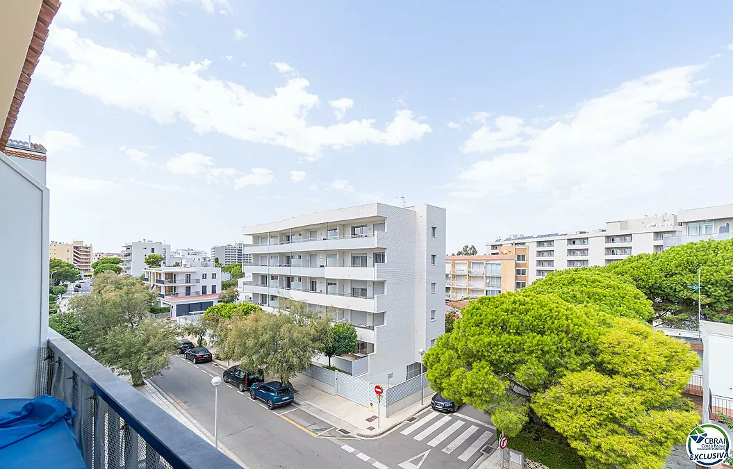 🌴 Wunderschöne Wohnung mit Terrasse und privatem Stellplatz – Salatar