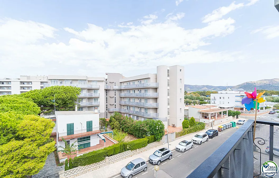 🌴 Wunderschöne Wohnung mit Terrasse und privatem Stellplatz – Salatar