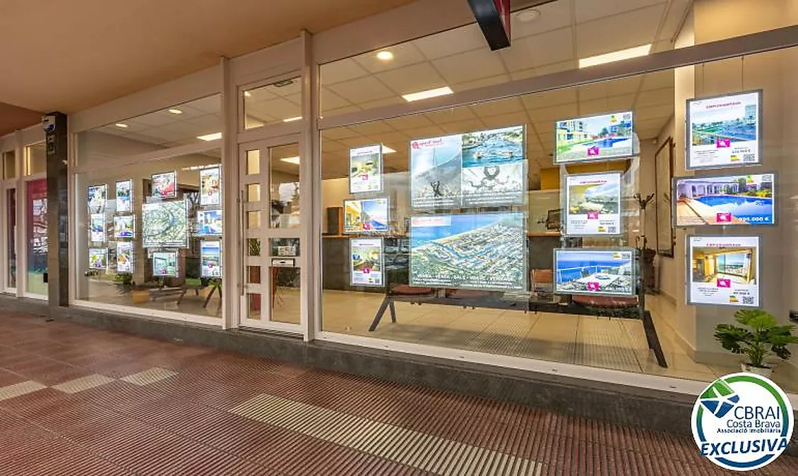 SANT MAURICI Casa independent reformada amb jardí: amplitud, confort i privacitat