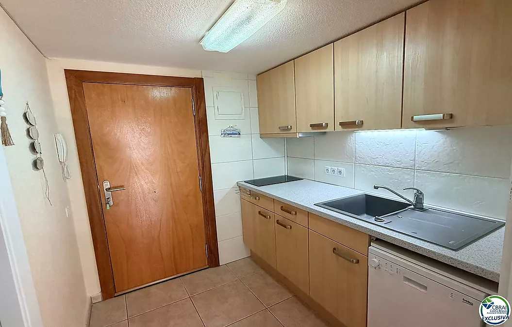 Erste Meereslinie, spektakulärer Meerblick und komplett renoviert.