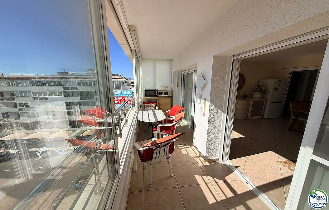 Erste Meereslinie, spektakulärer Meerblick und komplett renoviert.
