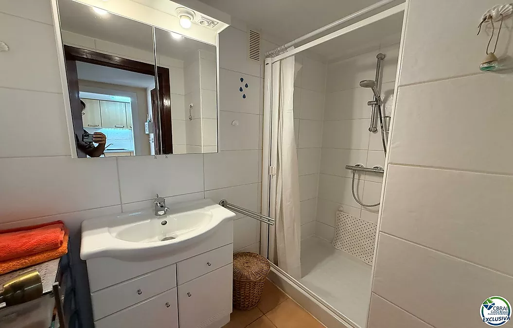 Erste Meereslinie, spektakulärer Meerblick und komplett renoviert.