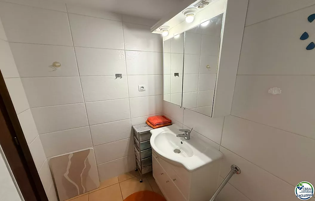 Erste Meereslinie, spektakulärer Meerblick und komplett renoviert.