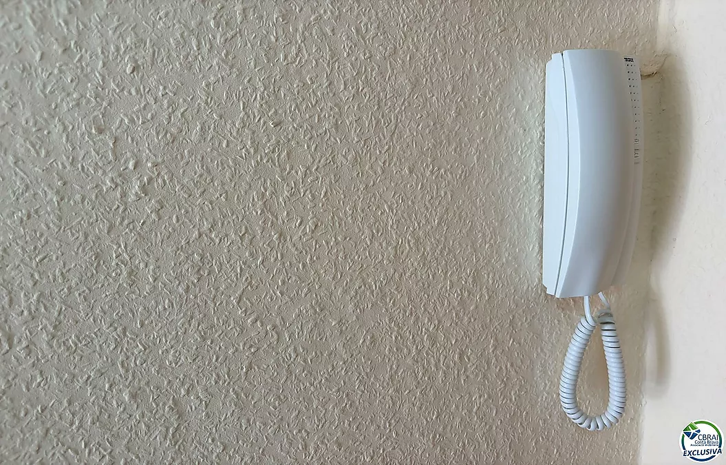 Erste Meereslinie, spektakulärer Meerblick und komplett renoviert.