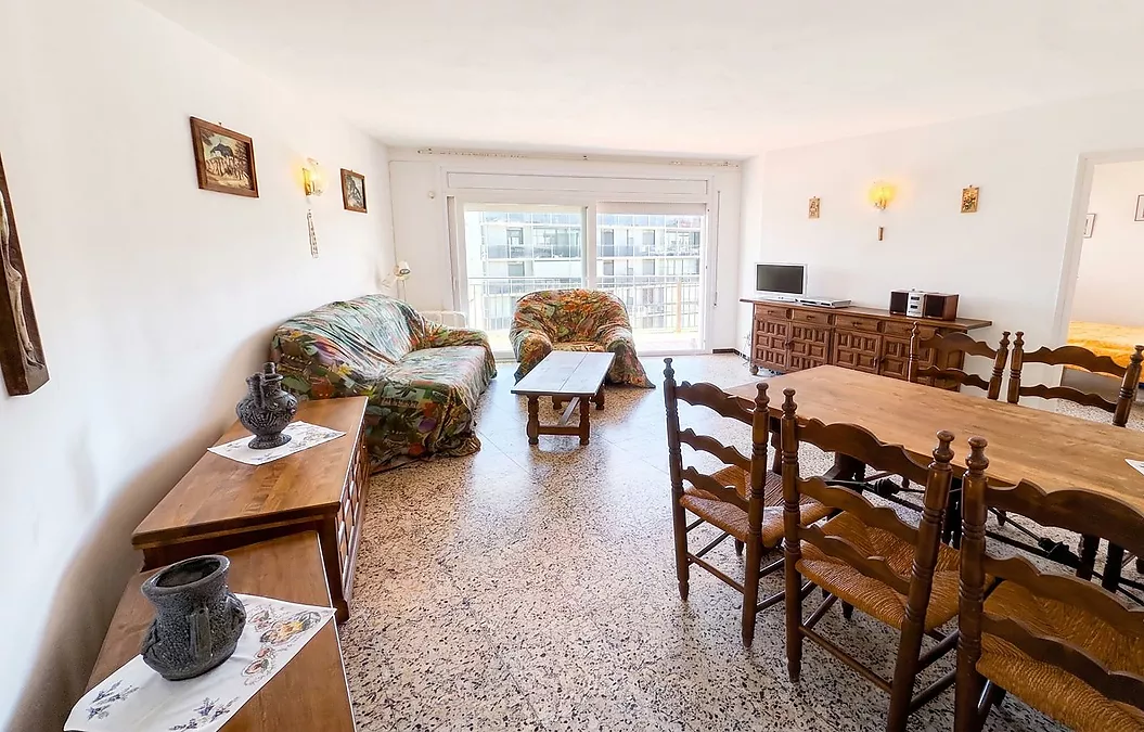 Helle Wohnung mit Terrasse — Oberste Etage, Santa Margarita, Roses