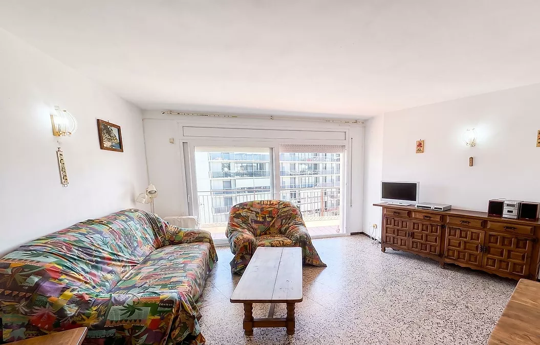 Helle Wohnung mit Terrasse — Oberste Etage, Santa Margarita, Roses
