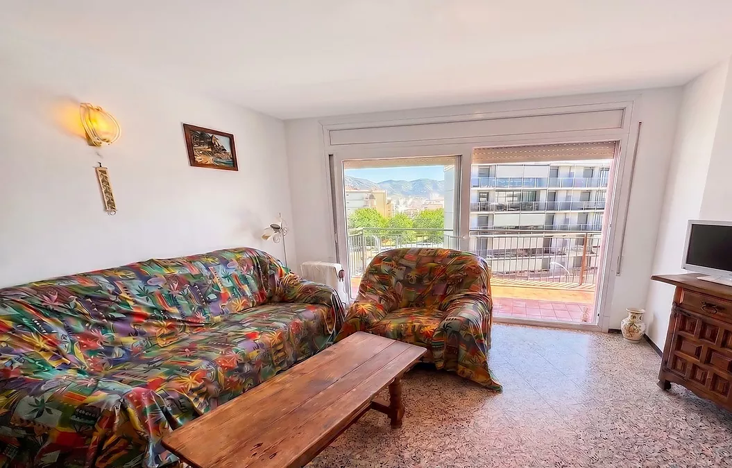 Helle Wohnung mit Terrasse — Oberste Etage, Santa Margarita, Roses