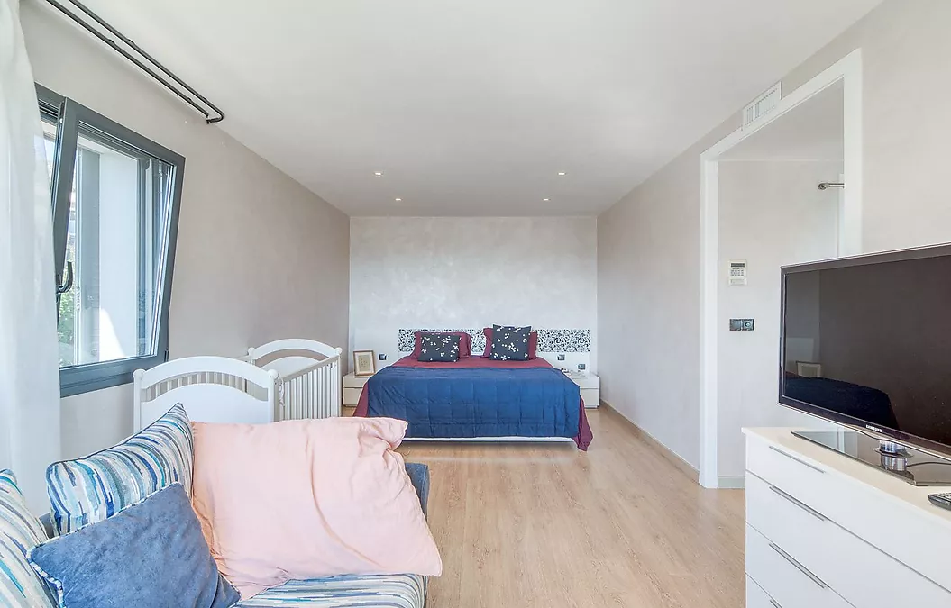 Designvilla mit Pool und spektakulärem Blick auf die Bucht von Roses – Palau-saverdera