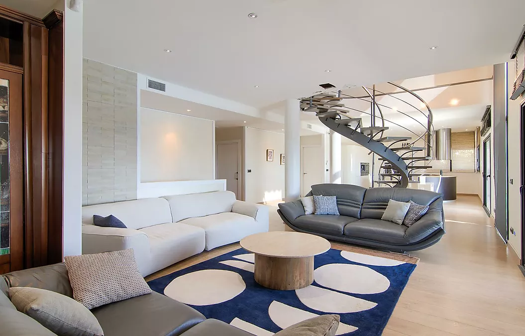 Designvilla mit Pool und spektakulärem Blick auf die Bucht von Roses – Palau-saverdera