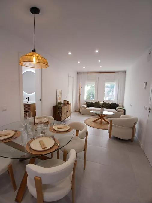 A la venda: un encantador pis al cor d'Empuriabrava, a la Costa Brava, amb 2 habitacions, totalment renovat.