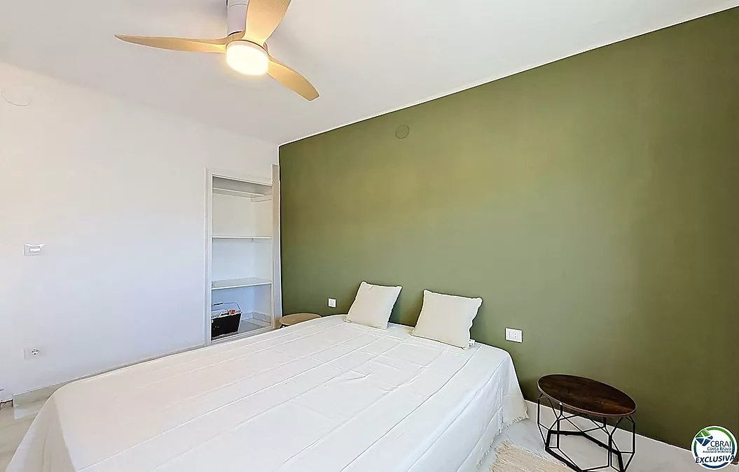 Apartament de 2 habitacions renovat amb terrassa a Santa Margarida, Roses