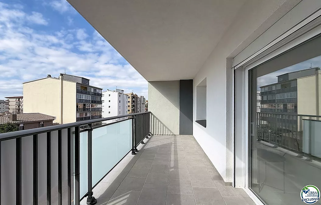 Apartament de 2 habitacions renovat amb terrassa a Santa Margarida, Roses