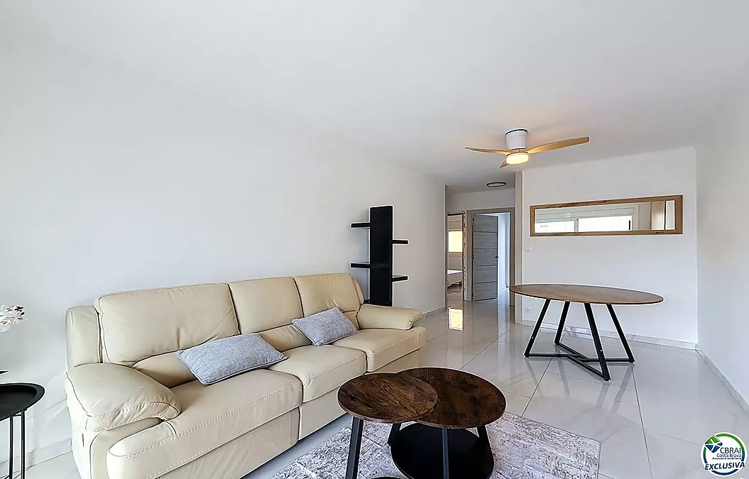 Apartament de 2 habitacions renovat amb terrassa a Santa Margarida, Roses