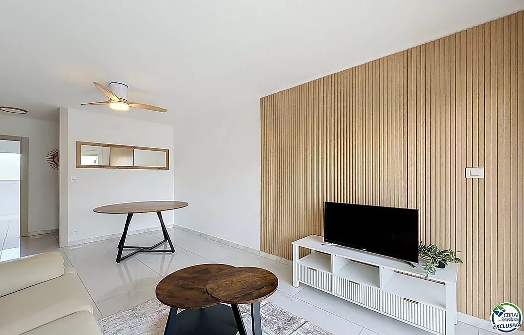 Apartament de 2 habitacions renovat amb terrassa a Santa Margarida, Roses