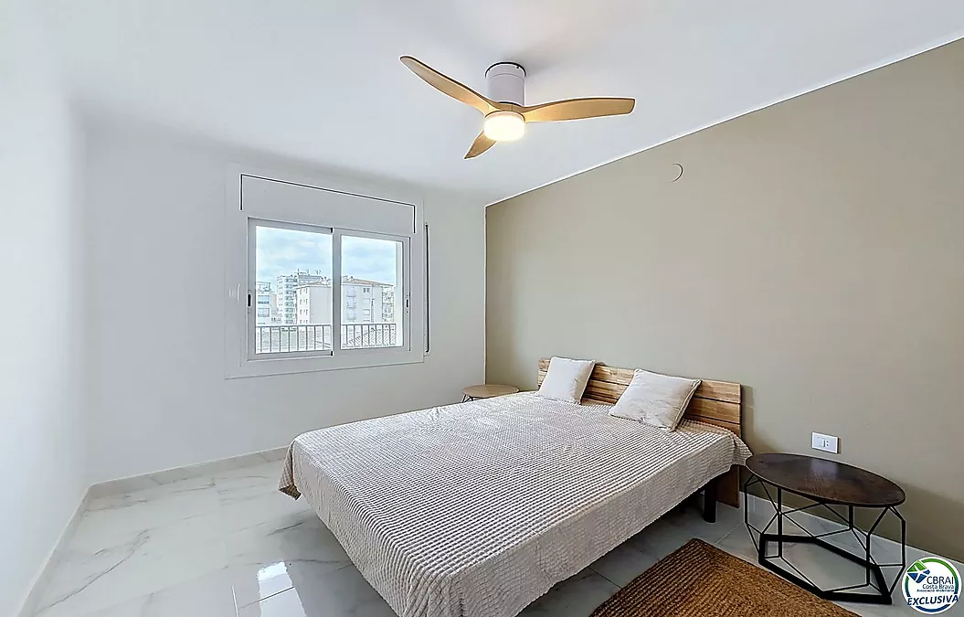 Apartament de 2 habitacions renovat amb terrassa a Santa Margarida, Roses