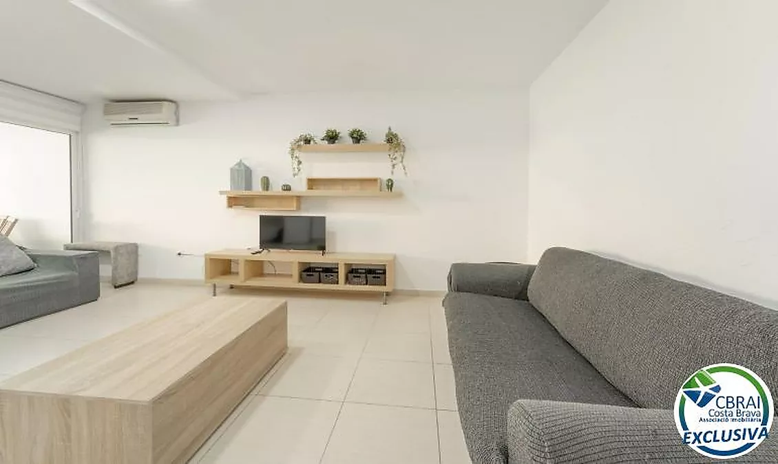 Modernes Erdgeschossapartment in Wohnanlage mit Gartenbereichen und Gemeinschaftspool