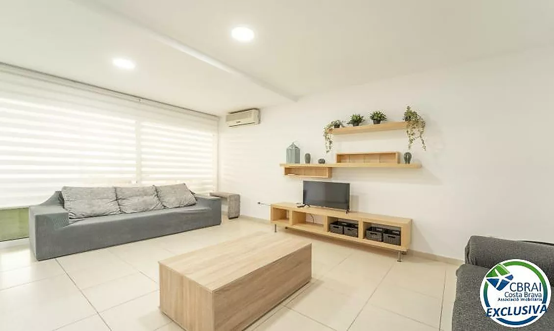 Modernes Erdgeschossapartment in Wohnanlage mit Gartenbereichen und Gemeinschaftspool