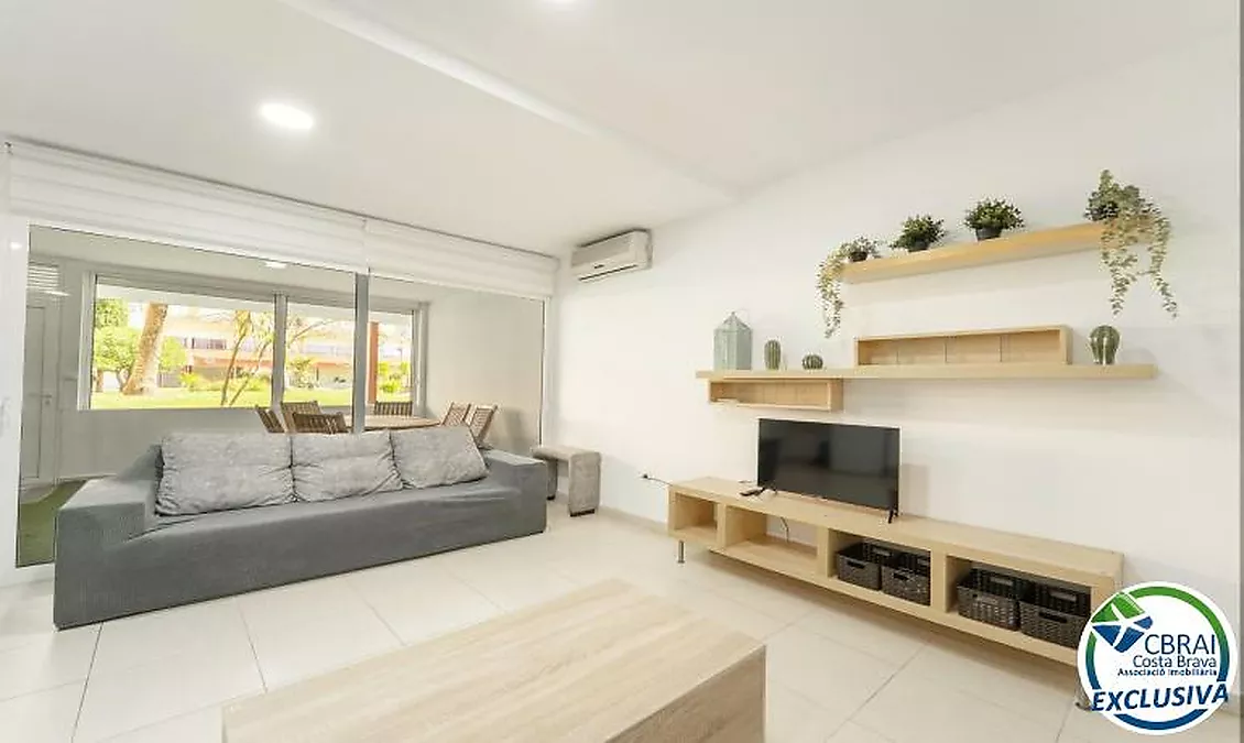 Modernes Erdgeschossapartment in Wohnanlage mit Gartenbereichen und Gemeinschaftspool