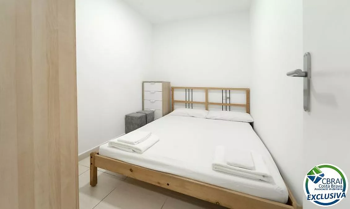 Modernes Erdgeschossapartment in Wohnanlage mit Gartenbereichen und Gemeinschaftspool
