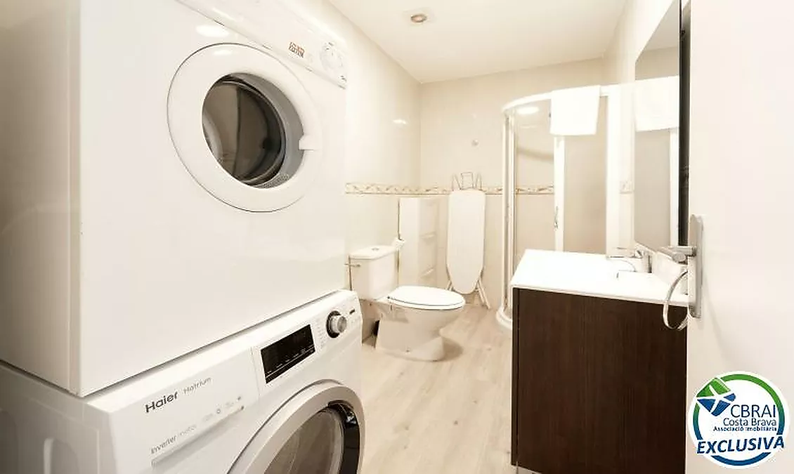Modernes Erdgeschossapartment in Wohnanlage mit Gartenbereichen und Gemeinschaftspool