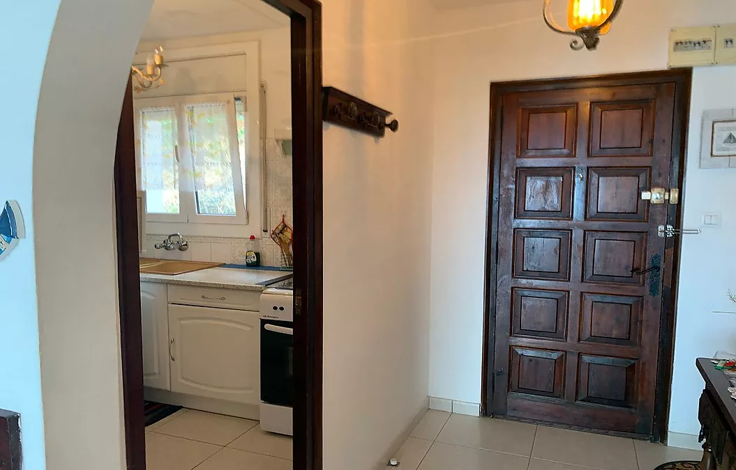 INCREÏBLE APARTAMENT A L'ÚLTIM PLANTA AMB VISTES AL MAR A ROSES, DAVANT DE LA PLATJA DE PALANGRERS