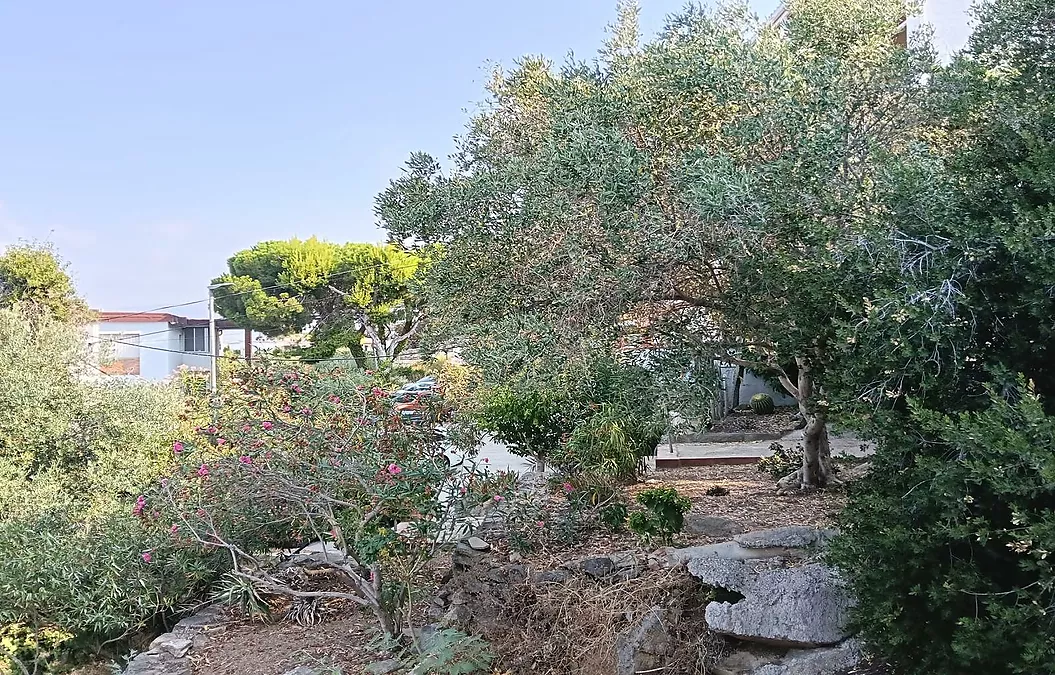 INCREÏBLE APARTAMENT A L'ÚLTIM PLANTA AMB VISTES AL MAR A ROSES, DAVANT DE LA PLATJA DE PALANGRERS