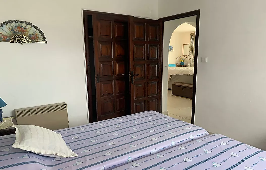 INCREÏBLE APARTAMENT A L'ÚLTIM PLANTA AMB VISTES AL MAR A ROSES, DAVANT DE LA PLATJA DE PALANGRERS
