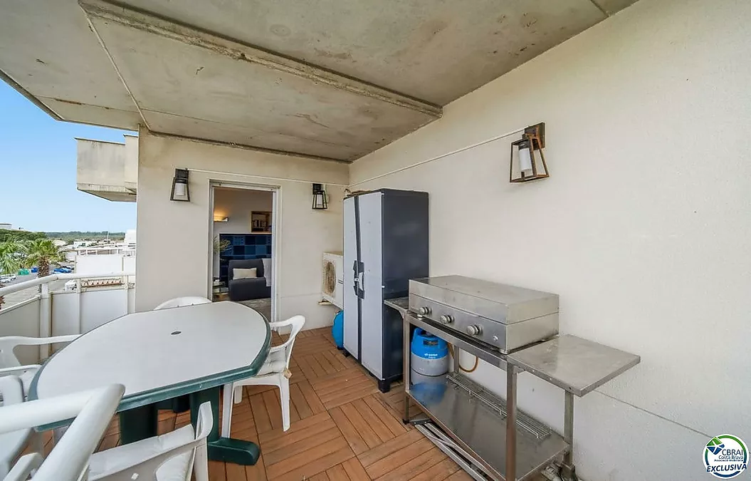 Attique 61 m², avec 60 m² de terrasses-solarium, LICENCE TOURISTI..
