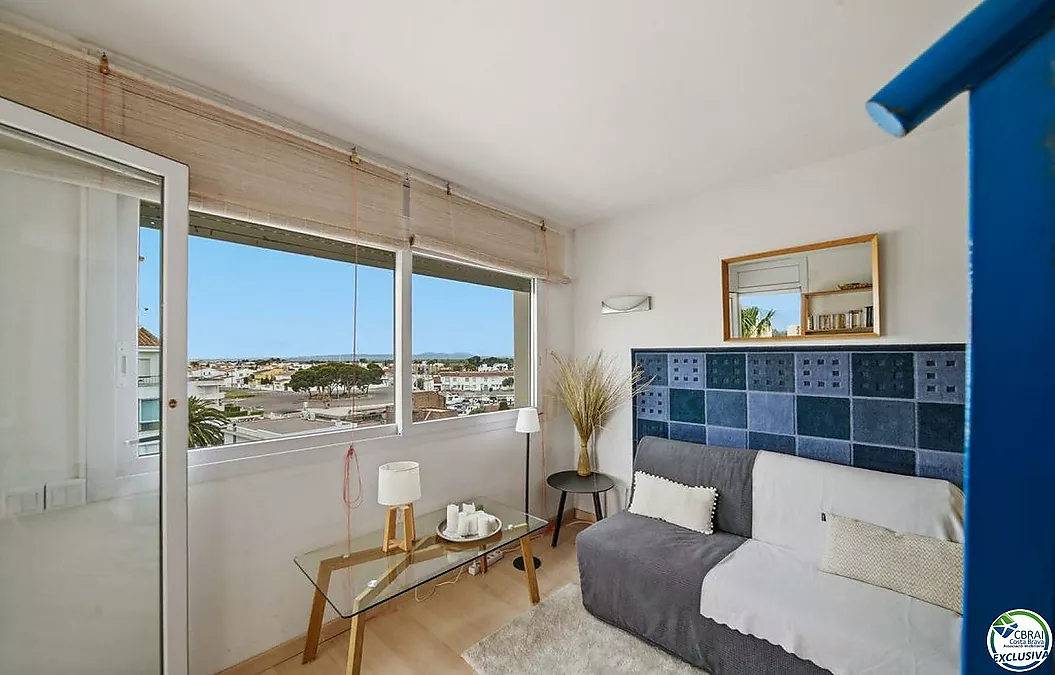 Attique 61 m², avec 60 m² de terrasses-solarium, LICENCE TOURISTI..