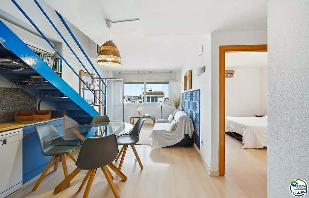 Attique 61 m², avec 60 m² de terrasses-solarium, LICENCE TOURISTI..