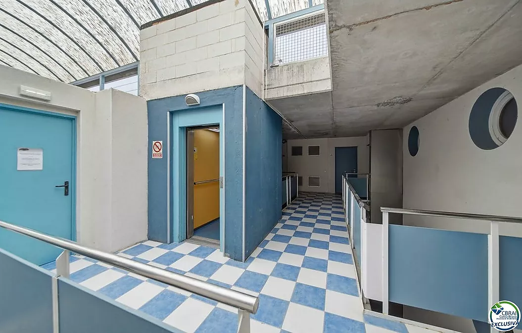 Attique 61 m², avec 60 m² de terrasses-solarium, LICENCE TOURISTI..