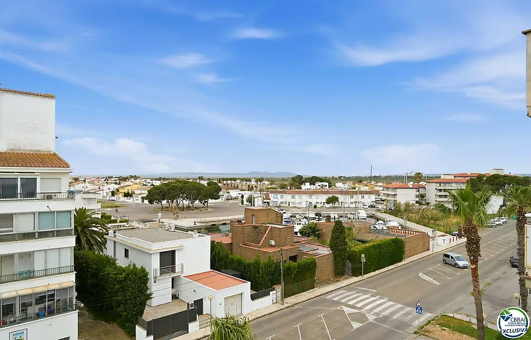 Attique 61 m², avec 60 m² de terrasses-solarium, LICENCE TOURISTI..