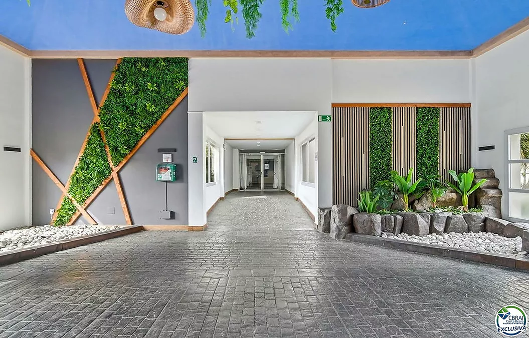 Attique 61 m², avec 60 m² de terrasses-solarium, LICENCE TOURISTI..