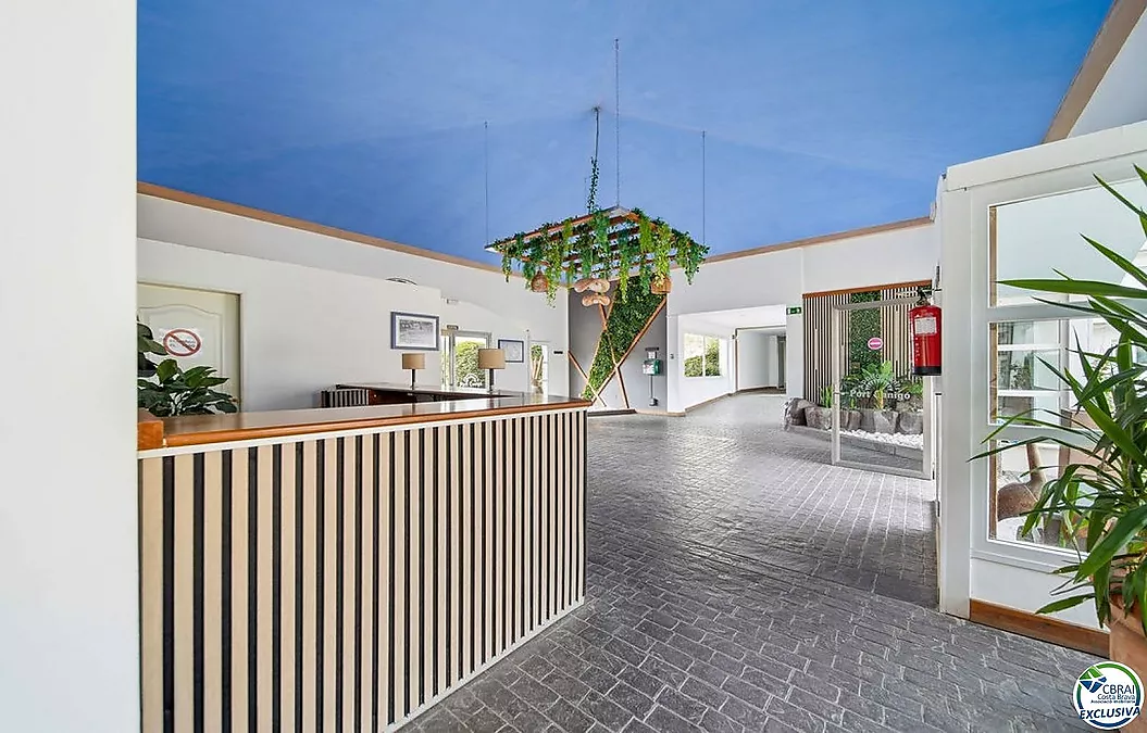 Attique 61 m², avec 60 m² de terrasses-solarium, LICENCE TOURISTI..