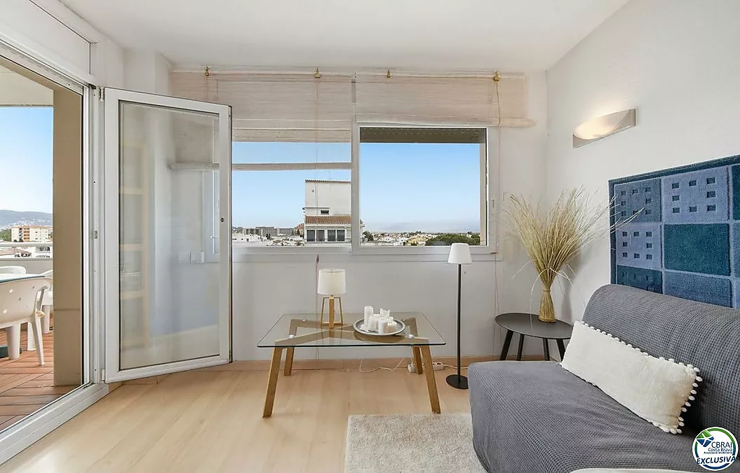 Attique 61 m², avec 60 m² de terrasses-solarium, LICENCE TOURISTI..