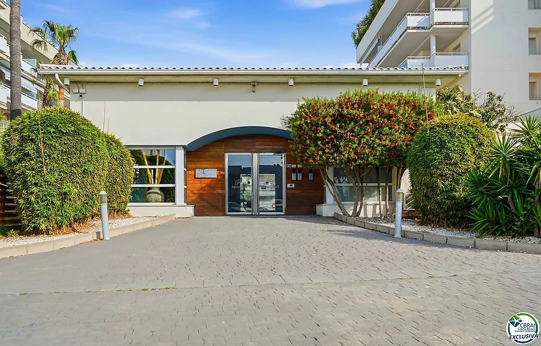 Attique 61 m², avec 60 m² de terrasses-solarium, LICENCE TOURISTI..