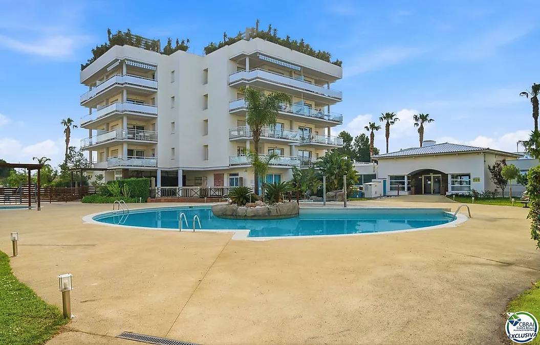 Attique 61 m², avec 60 m² de terrasses-solarium, LICENCE TOURISTI..