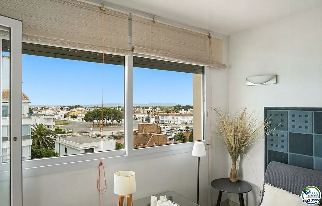 Attique 61 m², avec 60 m² de terrasses-solarium, LICENCE TOURISTI..