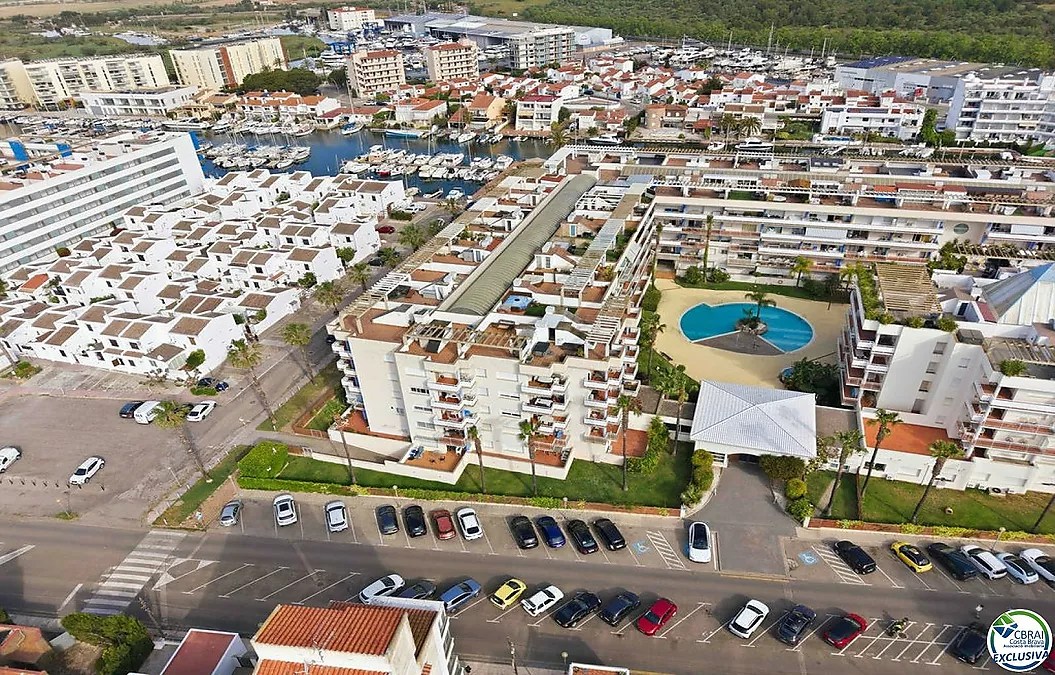 Attique 61 m², avec 60 m² de terrasses-solarium, LICENCE TOURISTI..
