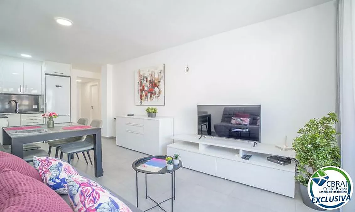 GRAN RESERVA Magnificent renovated apartment with tourist license, close to the beach and with communal pools and gardens