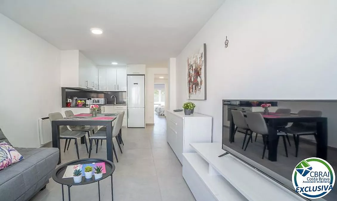 GRAN RESERVA Magnificent renovated apartment with tourist license, close to the beach and with communal pools and gardens