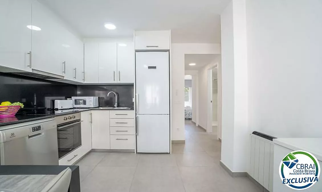 GRAN RESERVA Magnificent renovated apartment with tourist license, close to the beach and with communal pools and gardens