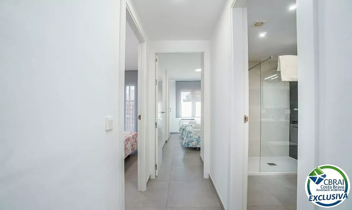 GRAN RESERVA Magnificent renovated apartment with tourist license, close to the beach and with communal pools and gardens