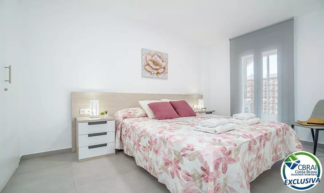 GRAN RESERVA Magnificent renovated apartment with tourist license, close to the beach and with communal pools and gardens