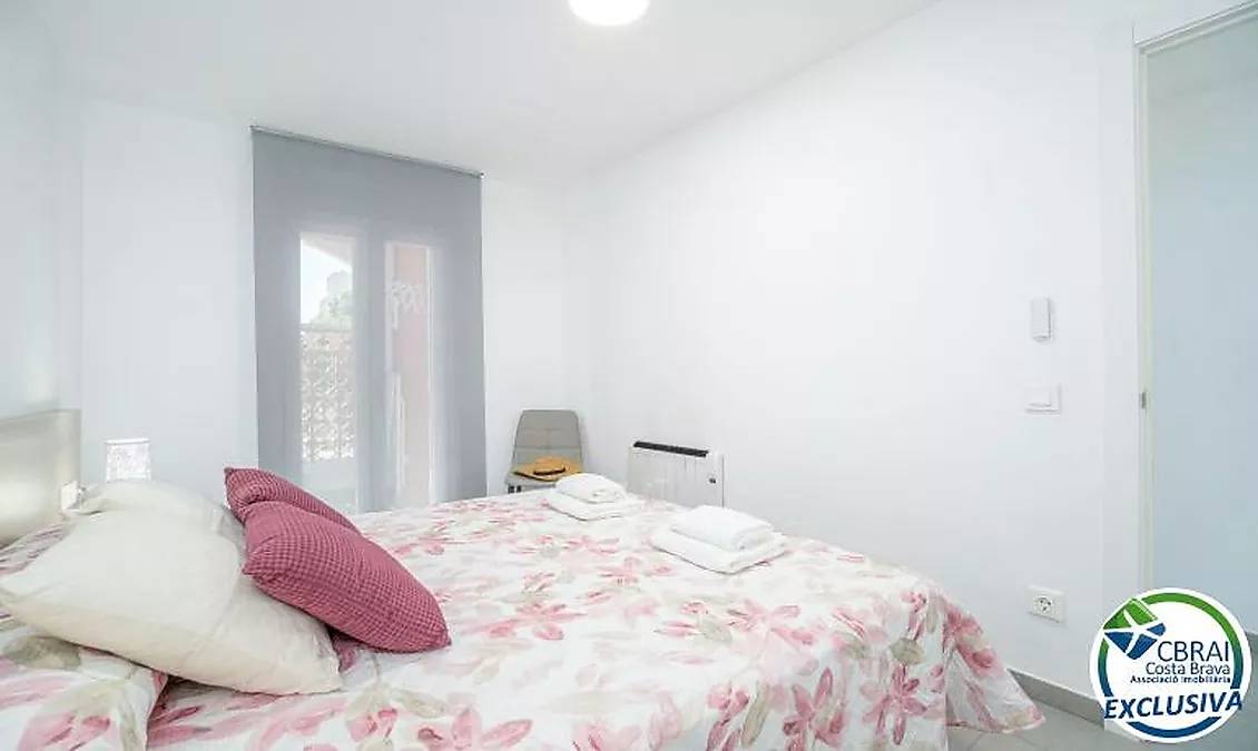 GRAN RESERVA Magnificent renovated apartment with tourist license, close to the beach and with communal pools and gardens