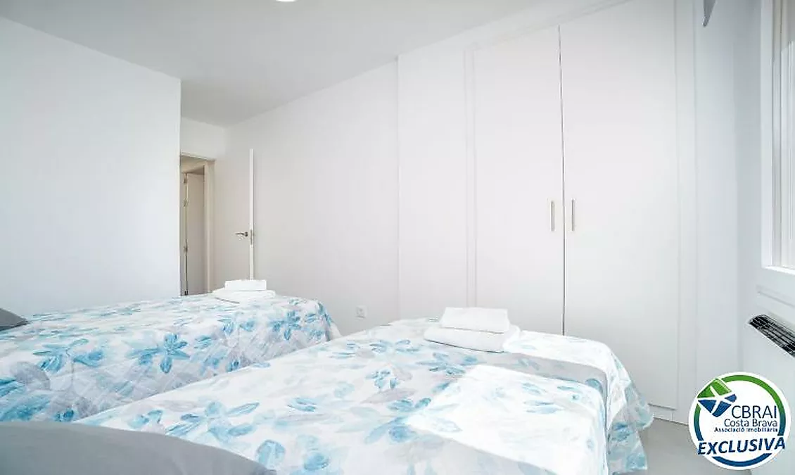 GRAN RESERVA Magnificent renovated apartment with tourist license, close to the beach and with communal pools and gardens