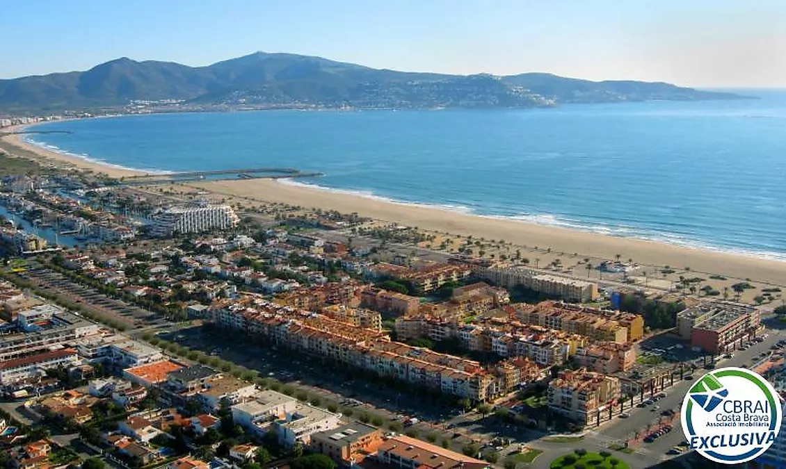 GRAN RESERVA Magnificent renovated apartment with tourist license, close to the beach and with communal pools and gardens
